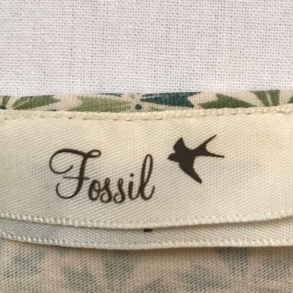 Fossil Women’s Short Sleeve V Neck Top Size L - Picture 5 of 7